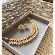 KUNDAN JEWELLERY