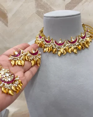 KUNDAN  JEWELLERY