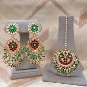 EARRINGS WITH TIKKA