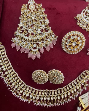 KUNDAN  JEWELLERY