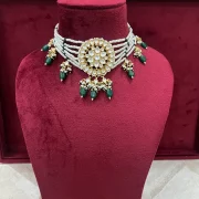 Kundan jewellery