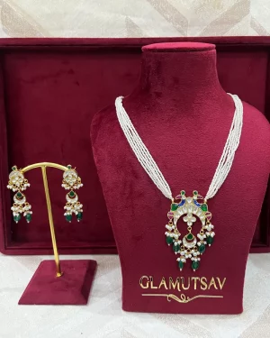 KUNDAN  JEWELLERY